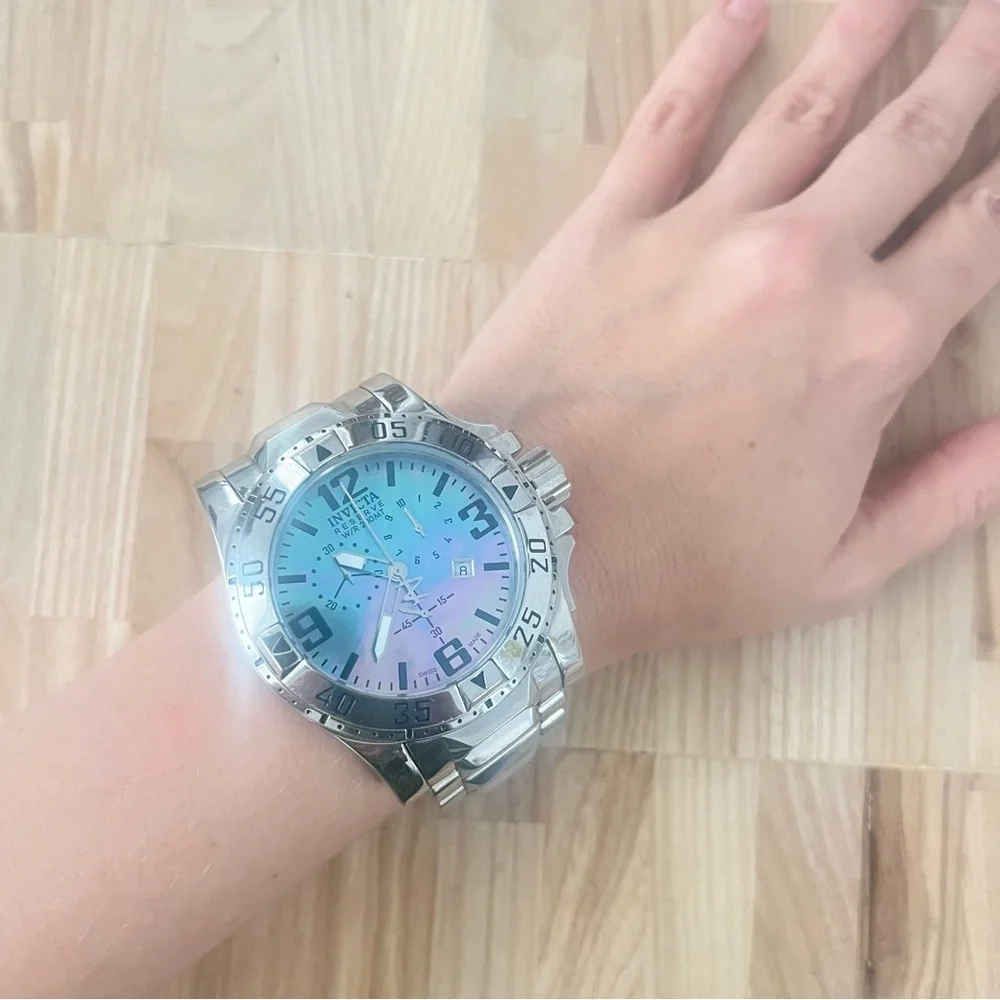 Invicta reserve Chronograph mother of pearl dial silver tone watch NEW BATTERY